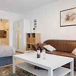 Jutta Apartman *